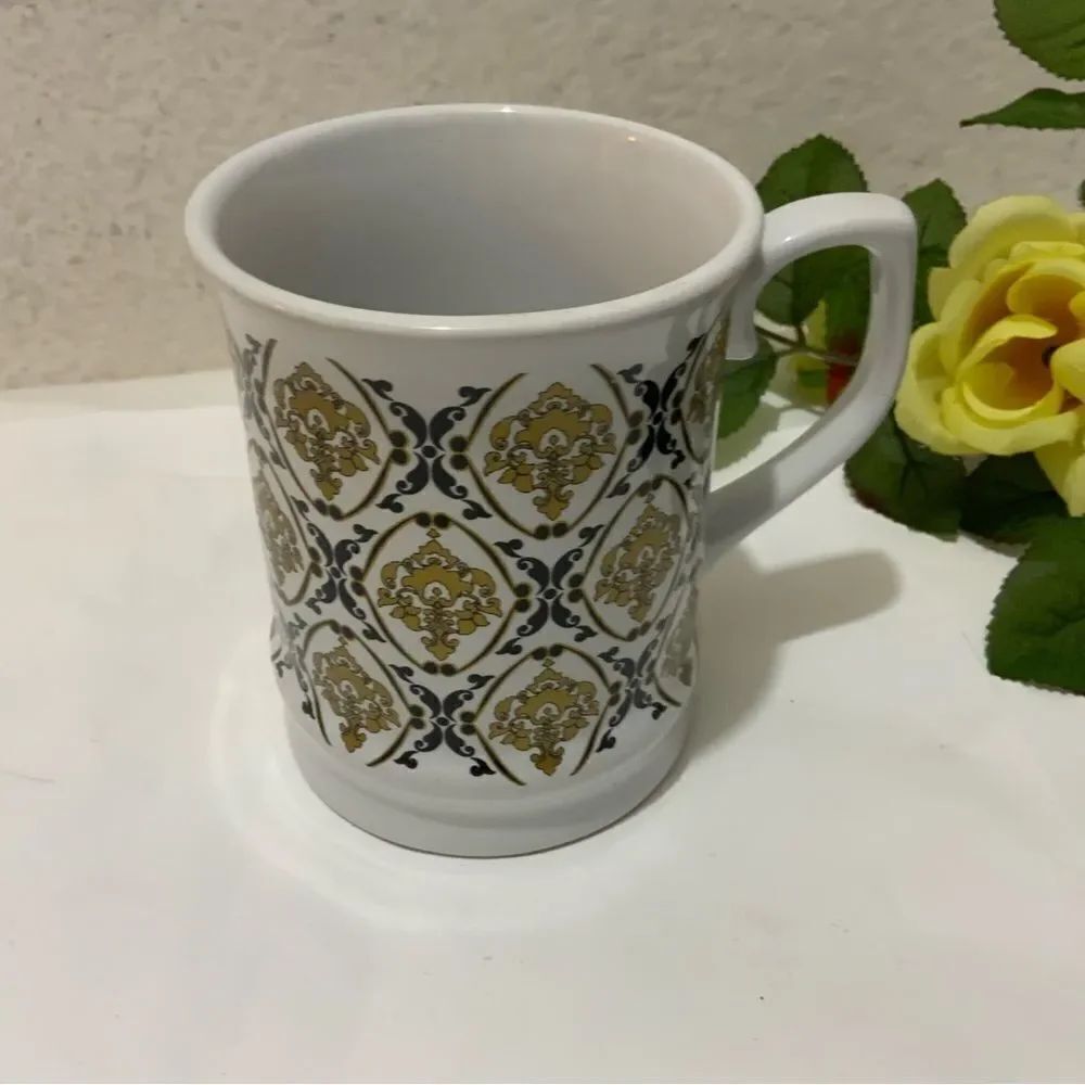 Signature Housewares Room Creative Chateaux Coffee Mug 2014 Stoneware
